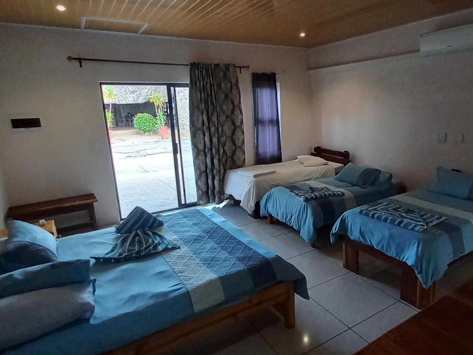 Ombinda Country Lodge Outjo Chambre photo