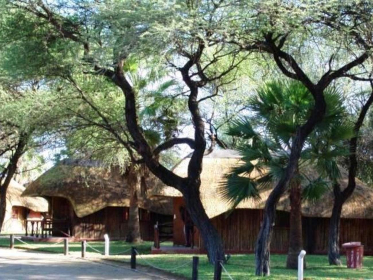 Ombinda Country Lodge Outjo Extérieur photo