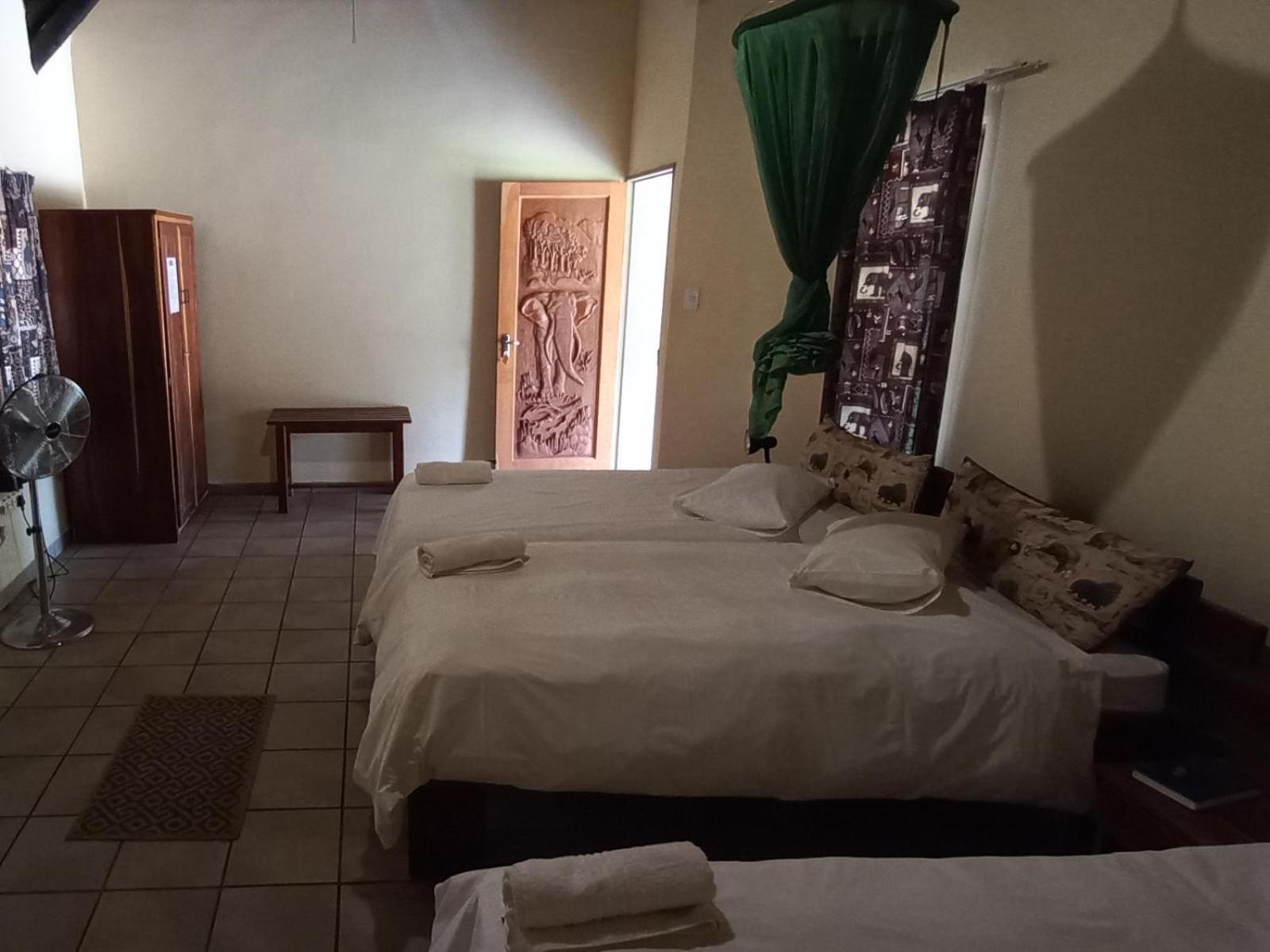Ombinda Country Lodge Outjo Chambre photo