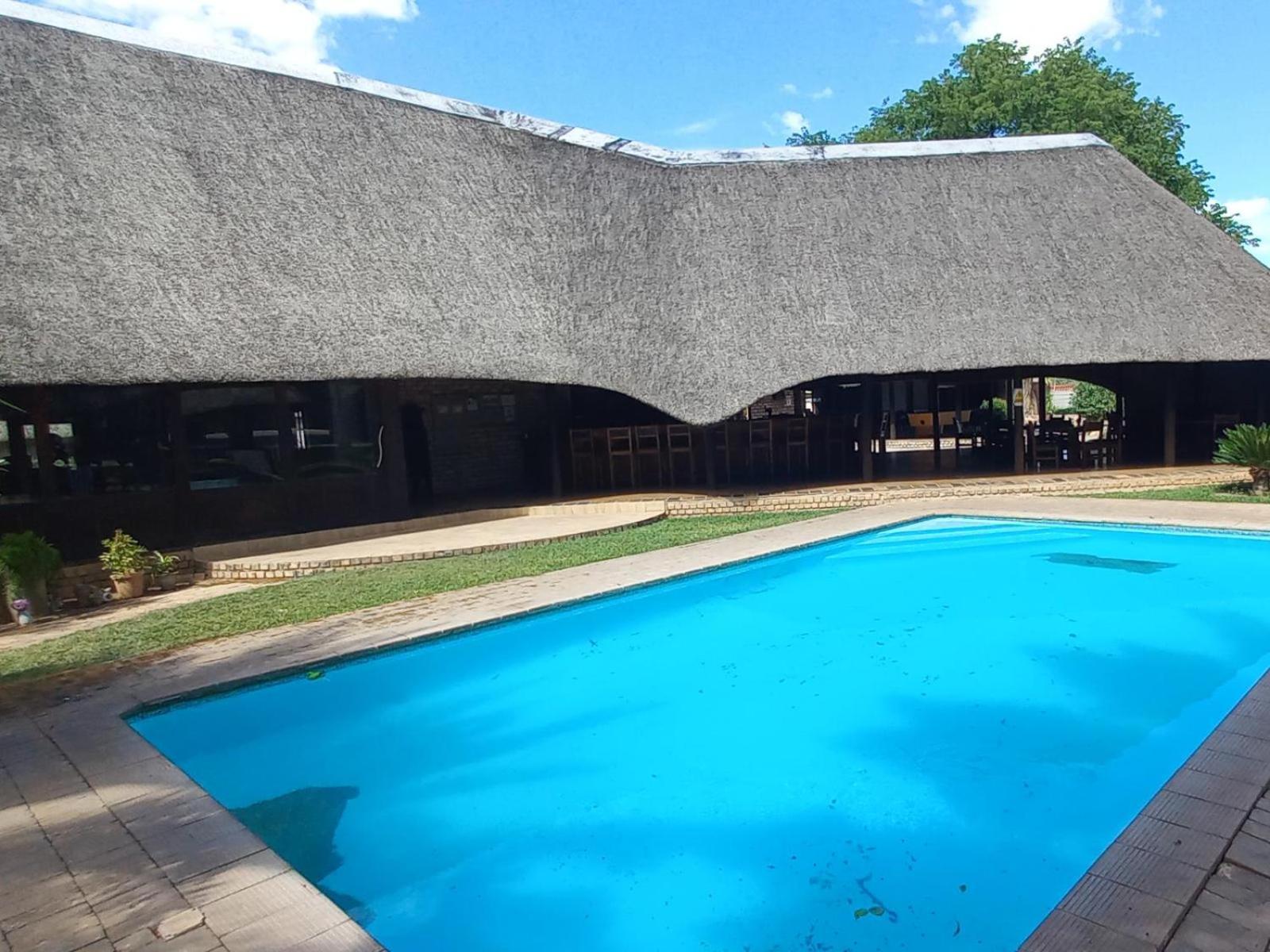 Ombinda Country Lodge Outjo Extérieur photo